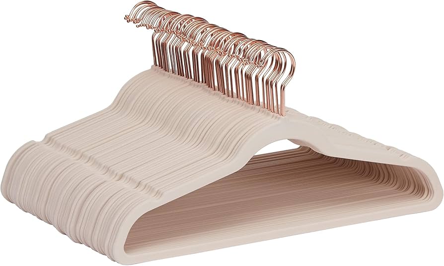 Amazon Basics Slim Velvet Hangers